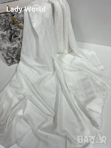 Нов луксозен шал Dior с кутия на марката, снимка 1 - Шалове - 28669768