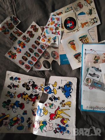 лепенки от соца патета, Мики Маус и др.