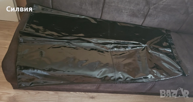 Нов лачен латексов панталон "Calvil Klein" "Келвин Клайн", размер L, снимка 4 - Панталони - 52414037