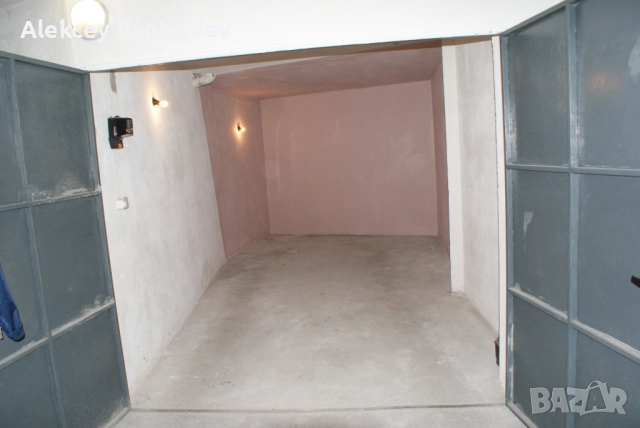 Самостоятелен подземен гараж., снимка 5 - Гаражи и паркоместа - 51347529