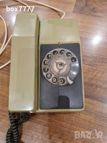 Старинен телефон с шайба