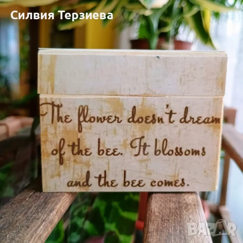 Ръчно изработена дървена кутия "Vintage bee", снимка 5 - Декорация за дома - 50578571