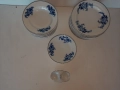 Сервиз от порцеланови чиний с кобалтови рисунки и платинен кант, снимка 6