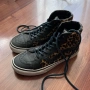 Леопардови кецове Vans, снимка 1