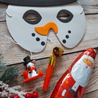 🎅Лот Снежко - маска, играчка за елха, свирка и шоколадов Дядо Коледа 🎅, снимка 3 - Фигурки - 39128889