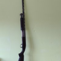 Продавам ловна гладкоцевна пушка Маверик 12 кал., снимка 2 - Ловно оръжие - 43958013