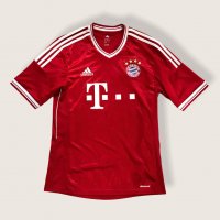 Футболна тениска на Bayern Munich - Petersen размер M, снимка 1 - Футбол - 32754661