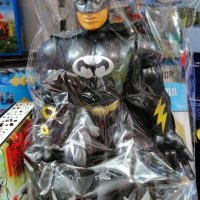 Голяма фигура Батман със светлина и подвижни стави  в торбичка , снимка 1 - Фигурки - 39023494