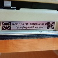 Работеща Пишеща машина Марица 30, с 2 учебника по машинопис,, снимка 3 - Антикварни и старинни предмети - 43281819