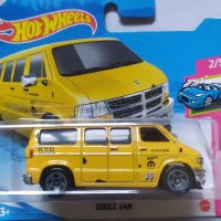 Hot Wheels Dodge Van, снимка 1 - Колекции - 37427644