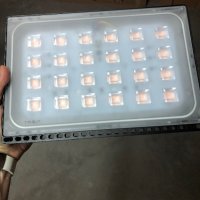 LED 150 W Външен прожектор, Супер ярки охранителни светлини, IP65 Водоустойчиви прожектори, снимка 3 - Прожектори - 37436132