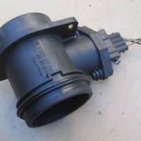 дебитомер 0280217112 Bosch 113 058133471A VW Audi MASS AIR FLOW METER-Audi A3 A4 A6 1.8 t quattro VW, снимка 1 - Части - 43745634