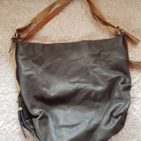 Продавам дамска чанта, снимка 1 - Чанти - 28575799