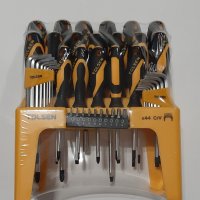 Комплект отвертки и битове 44 части Tolsen GriPro, с органайзер, поставка за монтаж на стена, снимка 3 - Отвертки - 38754227