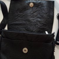 Малка кожена чанта, снимка 3 - Чанти - 27573348
