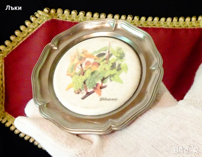 Немска чиния за хапки,картина на Лоза Силванер. , снимка 1