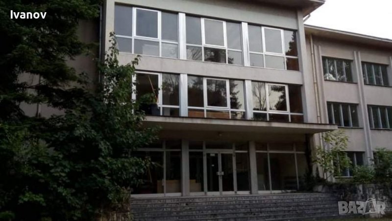 Продава сграда 3 етажа, 2700 м2, снимка 1
