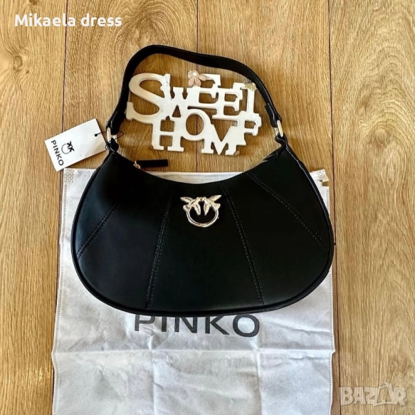 Черна ежедневна чанта Pinko за жени. Суперактуална и подходяща за casual стил., снимка 1