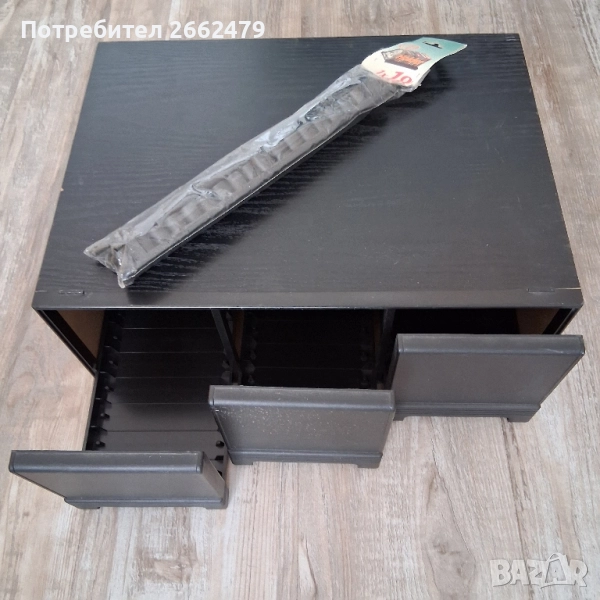 Продавам етежерка за CD. , снимка 1