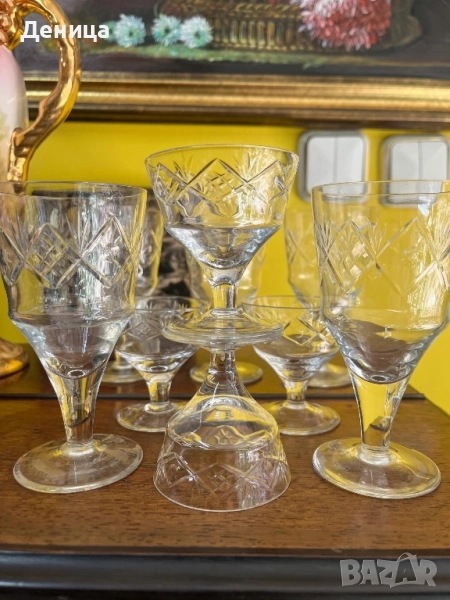 Тънкостенни ретро чаши Ясен кристален звън и нежна гравюра , снимка 1