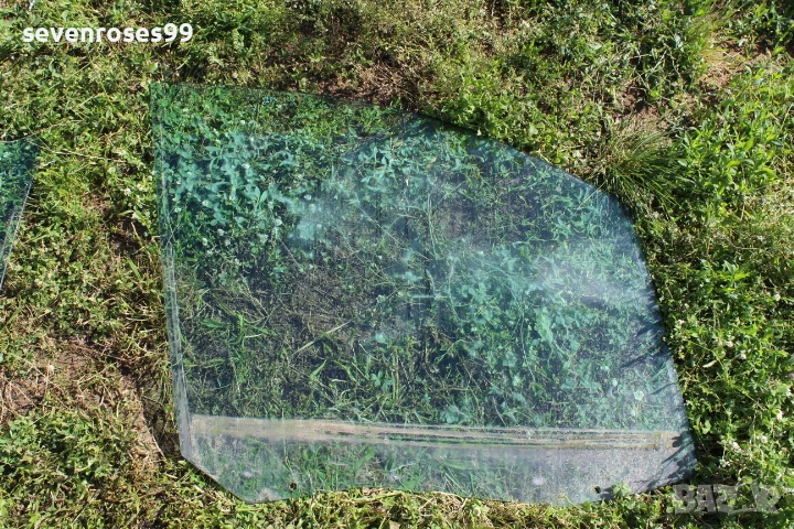 Стъкло предно дясно Пежо 807 Peugeot 807 Citroen C8 Lancia Phedra, снимка 1