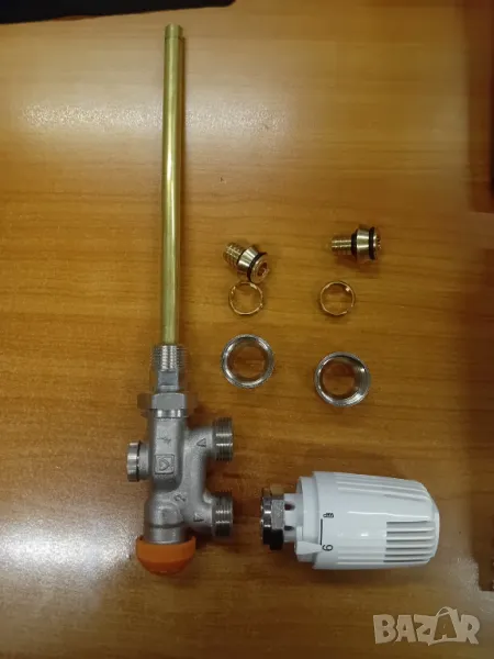 НОВ! Четирипътен вентил за алуминиеви радиатори с термоглава Herz, снимка 1