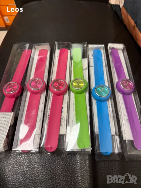 Продавам  дамски часовници в различни цветове , снимка 1