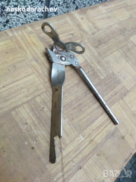 Отварачка за консерви ретро , снимка 1