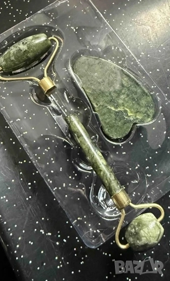 💚 Нефритен масажор за лице , снимка 1