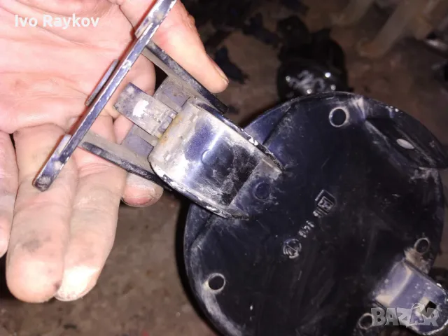 Вратичка резервоар за Alfa Romeo 166, снимка 3 - Части - 47342358