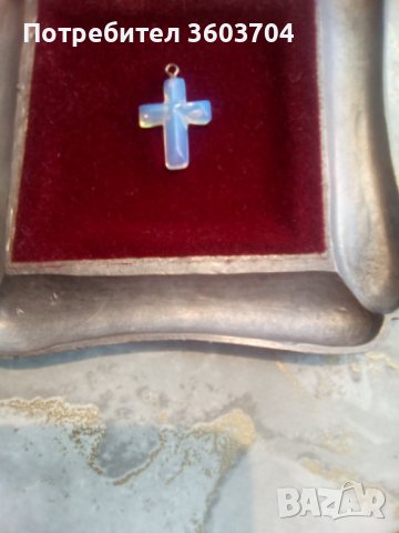 Кръстче от опал, снимка 3 - Колиета, медальони, синджири - 40020047