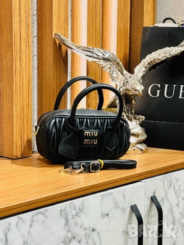 чанти Miu Miu , снимка 2 - Чанти - 50669144
