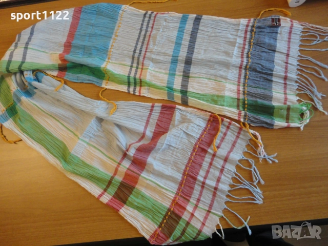 Napapijri/дамски шал, снимка 3 - Шалове - 53233706