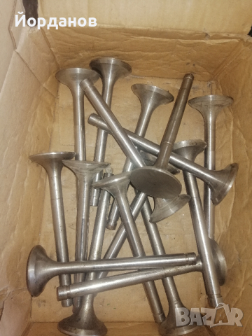 Клапани за двигател ЯМЗ 236, 238, 240,за трактор Т150к, К700, К701