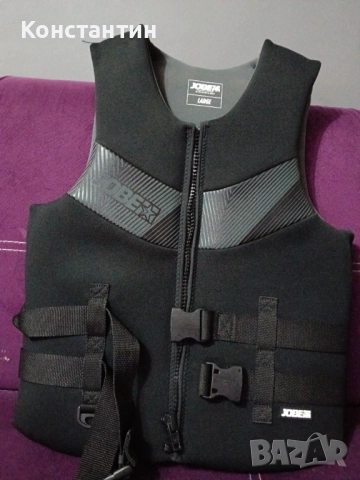 Спасителна жилетка Jobe , снимка 2 - Спортни дрехи, екипи - 52702484