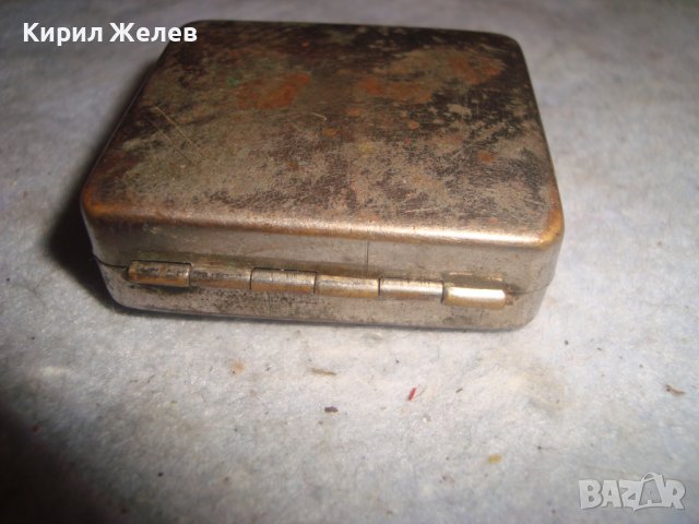 СТАРИННА МЕТАЛНА КУТИЙКА за БИЖУТА или ДРУГО с ПЛЮШ ОТВЪТРЕ РЯДКА ИЗРАБОТКА 30954, снимка 4 - Антикварни и старинни предмети - 38138852