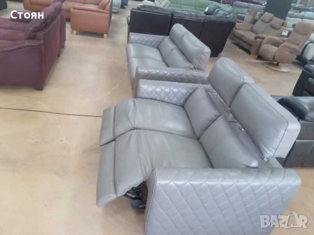 Сиви кожени дивани тройка и двойка с релаксиращ механизъм, снимка 8 - Дивани и мека мебел - 39977195
