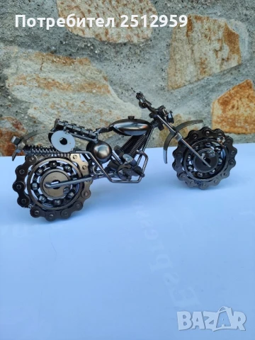 Метален мотоциклет, ръчно изработен от болтове и гайки, снимка 2 - Колекции - 51395961