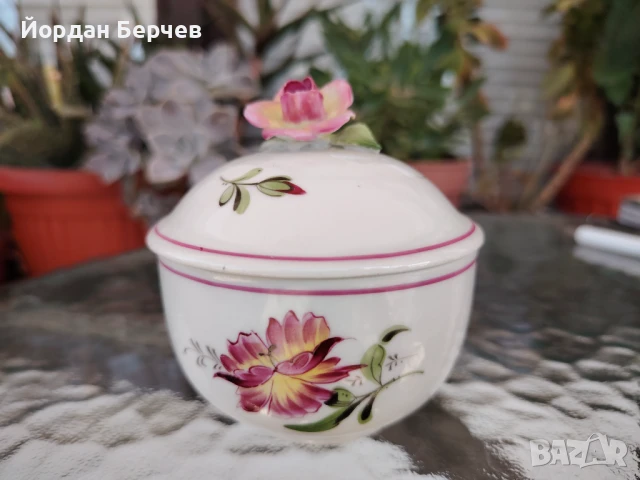 Порцеланова захарница