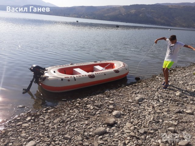 Лодка , снимка 3 - Водни спортове - 37786952