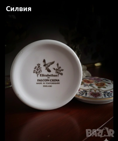 Кутийка, снимка 2 - Антикварни и старинни предмети - 53033435