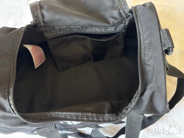 Малък сак на Hummel, снимка 2 - Сакове - 50586150