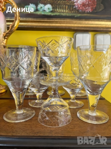 Тънкостенни ретро чаши Ясен кристален звън и нежна гравюра , снимка 1