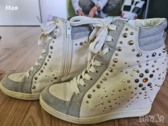 Дамски обувки и боти на платформа, снимка 10 - Дамски обувки на ток - 32984195