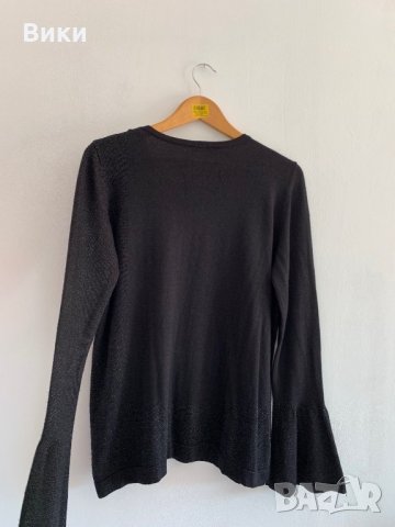 Черна блуза, снимка 4 - Блузи с дълъг ръкав и пуловери - 26987531
