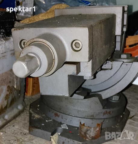 Марково машинно менгеме регулиращо се в две равнини