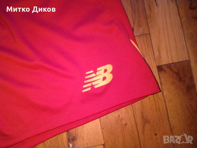 Ливърпул футболни гащета Ню Баланс размер Л, снимка 2 - Футбол - 28300907