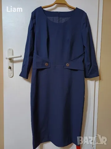 Нова с етикета рокля