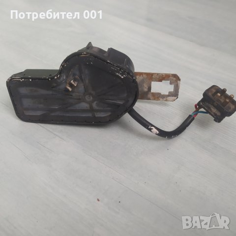 Много части за Mercedes W123, снимка 8 - Части - 43033499