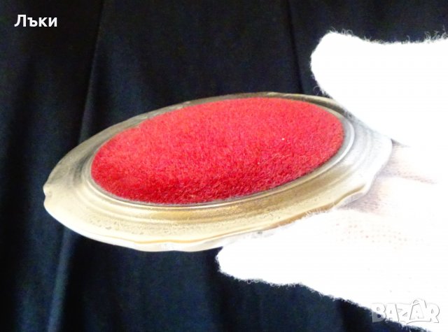  Чиния от калай,релефно изображение на Катедрала . , снимка 3 - Антикварни и старинни предмети - 32573887